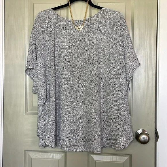 Anne Klein Graceful Bateau Neckline Blouse - Picture 12 of 13